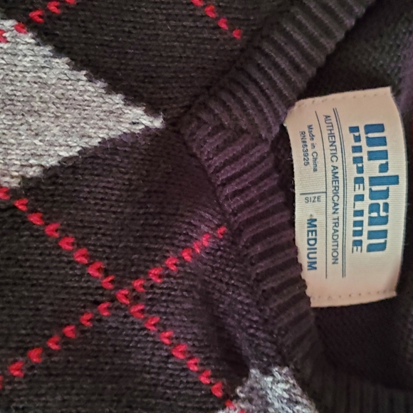 NWOT - New Urban Pipeline Boys Sweater - Picture 3 of 4